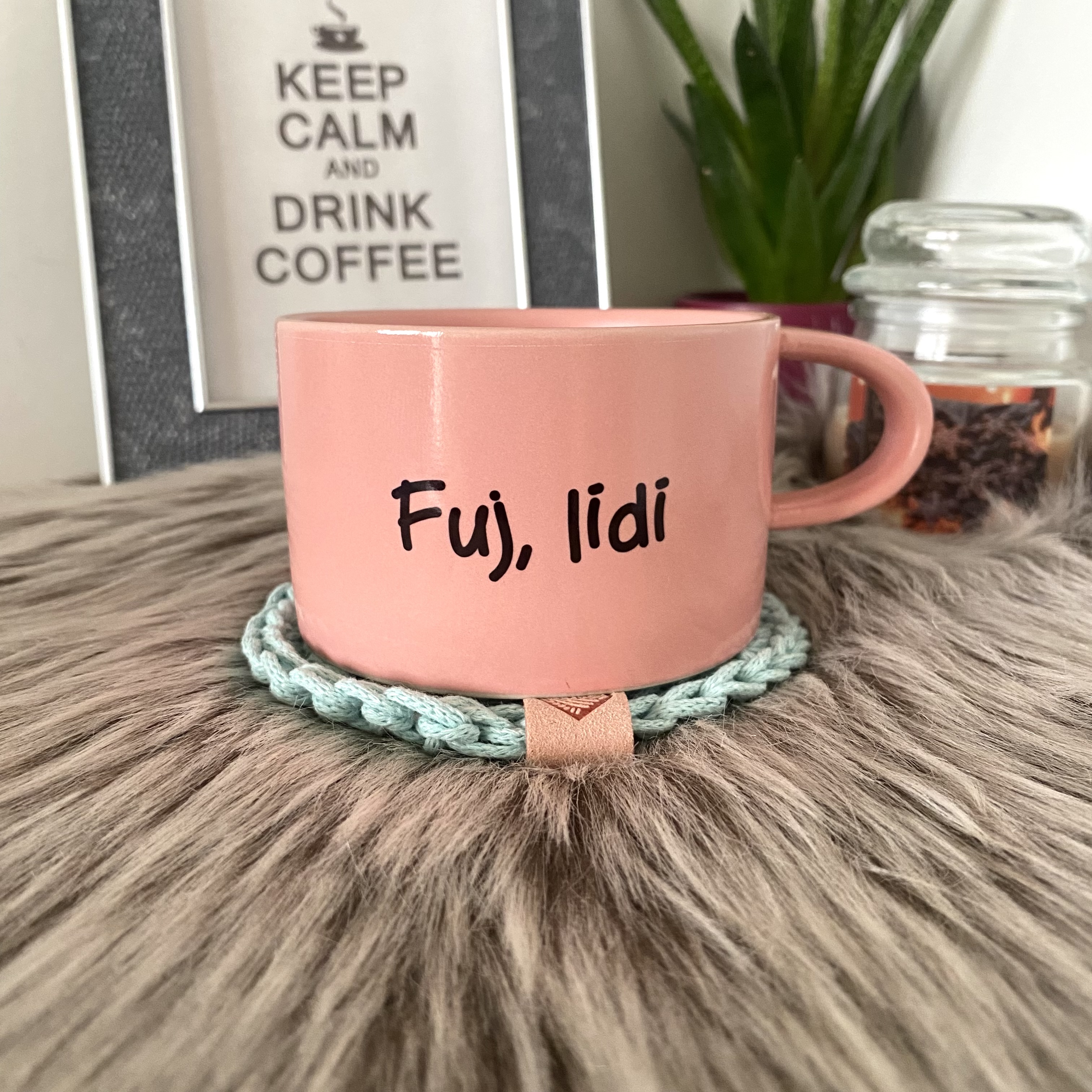 Hrnek makronka Fuj, lidi - růžová