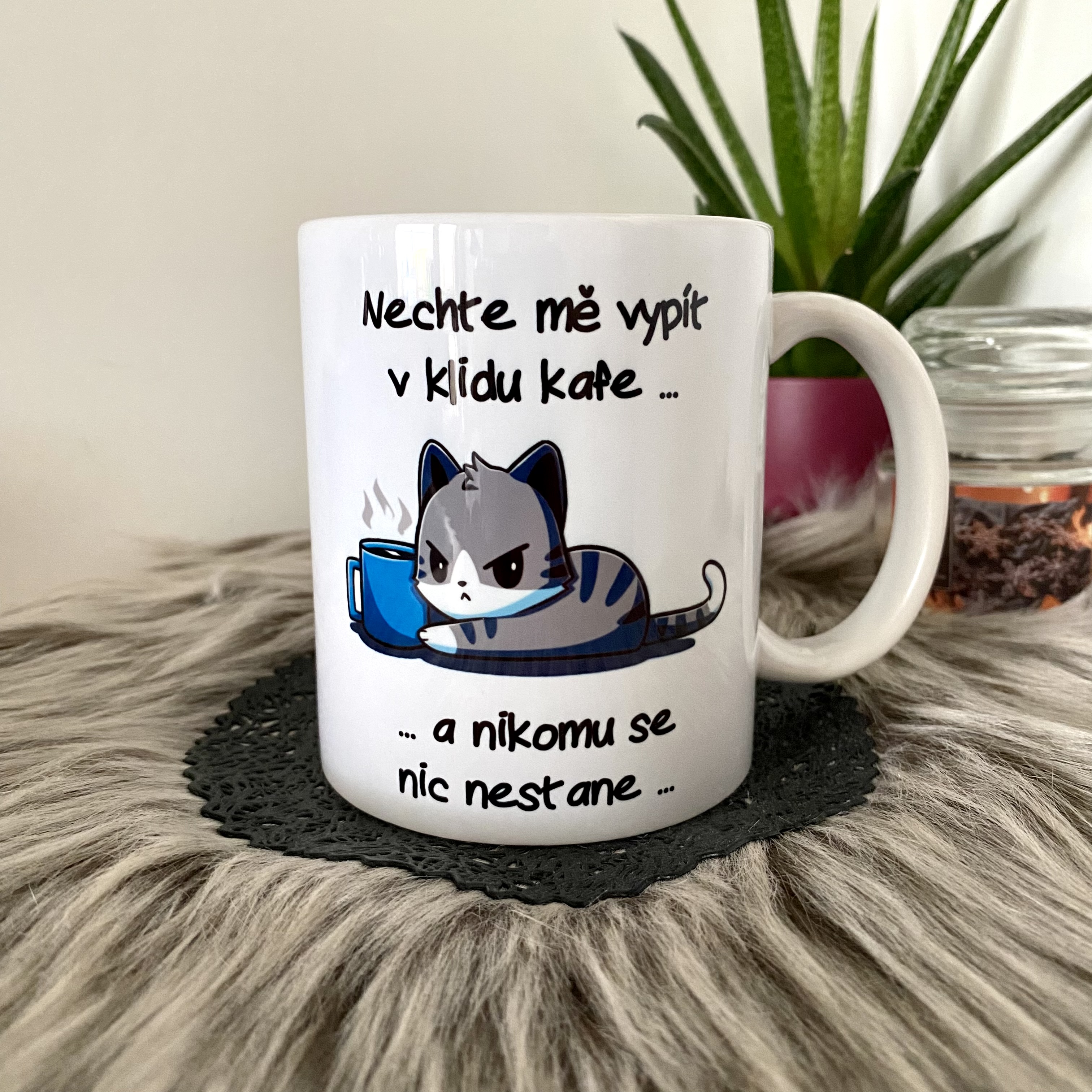 Hrnek Nechte mě vypít v klidu kafe... - Kocourek
