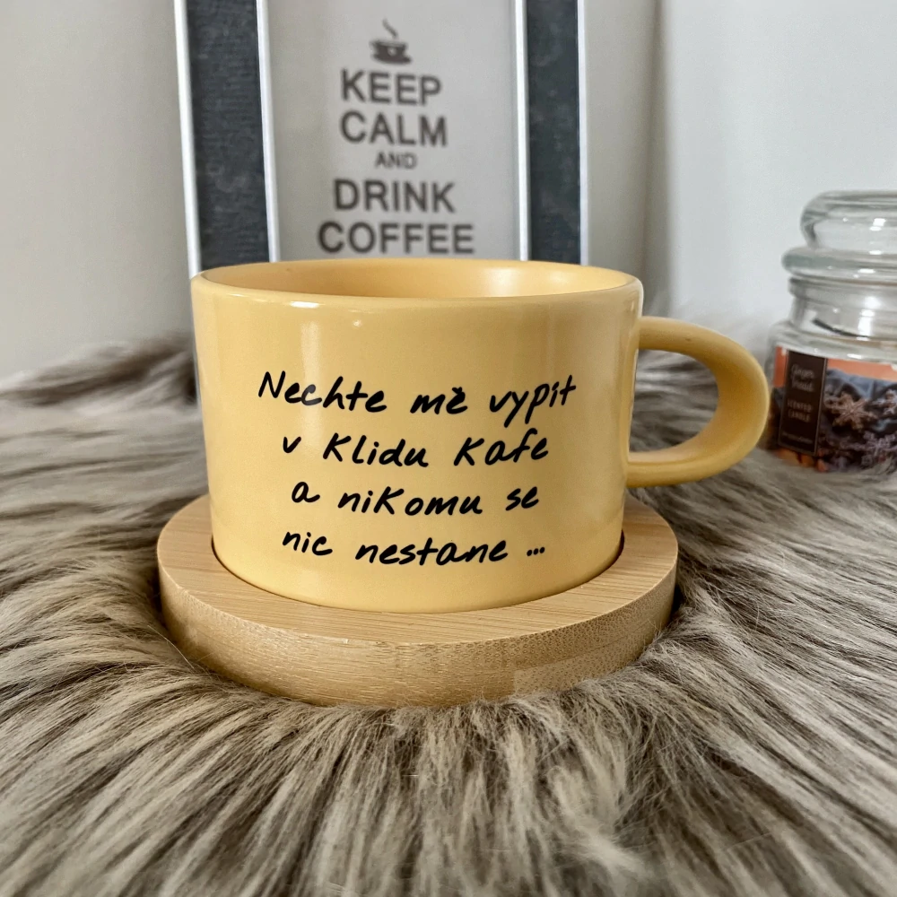 Hrnek makronka Nechte mě v klidu vypít kafe ... - růžová